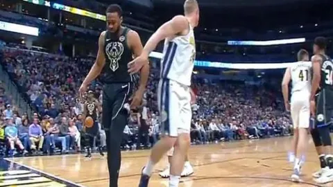 足球资讯：海港队欲签下广州队两名归化球员